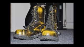 Glany Steel VS DRMartens [upl. by Reginnej]