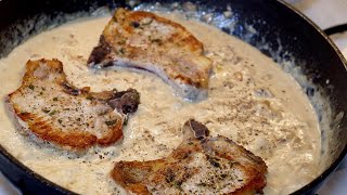 Côtelettes de porc à la sauce aux champignons amp crème 🥩🥛  Côtelettes en sauce  Recette  306 [upl. by Akiemahs225]