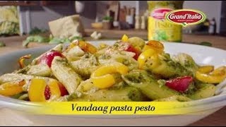 Proef de heerlijke verse basilicum in GrandItalia Pesto alla Genovese [upl. by Nwahsuq634]