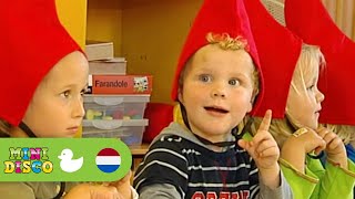 OP EEN GROTE PADDENSTOEL  FRAGMENT  Kinderliedjes  Kinderdagverblijf  Minidisco [upl. by Peer]