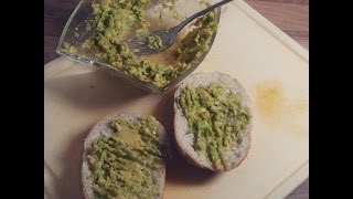 Kochen leicht gemacht  Avocado Brotaufstrich selber zubereiten [upl. by Yentyrb401]