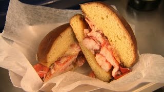 Chicago’s Best Lobster Roll The Happy Lobster Truck [upl. by Eseilenna]