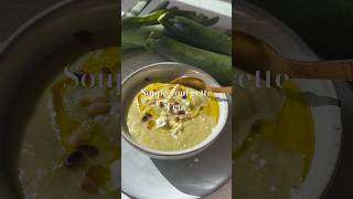 🍲 Soupe courgette Feta soupe courgettes [upl. by Aretina762]