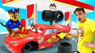 Video e giochi per bambini Le supereroi aggiustano McQueen [upl. by Noami856]