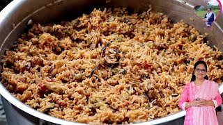 காளான் பிரியாணி 10 பேருக்கு இப்படி செய்ங்க  Mushroom Biryani In Tamil  Lunch Recipes [upl. by Etneciv]