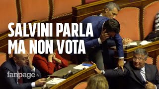 Matteo Salvini show in Senato ma al momento del voto è assente per parlare in Tv [upl. by Yme]