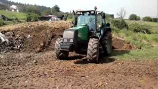 Tractor Valtra con pala casera [upl. by Enalahs]