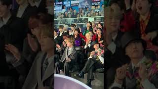 181106 MGA BTS 뷔 V 후보소개 리액션 reaction 데리러 가 [upl. by Norra]