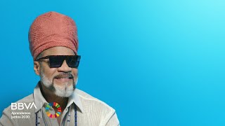 “Es necesario tener la alegría como un escudo” Carlinhos Brown músico [upl. by Mitzl645]