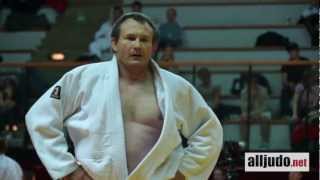 Clip  Coupe de France 3e div  Chpts de France entreprise vétérans et équipes de judo 2012 [upl. by Ydnir]