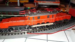 Roco H0  4149B  BR 118902 der ÖBB  Österreich Krokodil Blutorange [upl. by Dolorita]