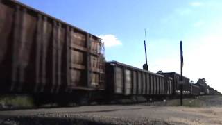 CSX CW408 7371 leads CSXT Q49215 through North Ludowici [upl. by Cherye15]