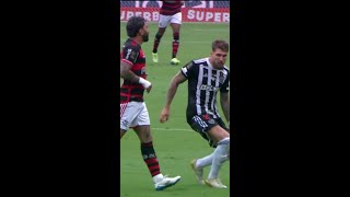 GABIGOL MANDA BEIJO PRO LYANCO  FLAMENGO X ATLÉTICOMG  COPA DO BRASIL  shorts  geglobo [upl. by Utimer]