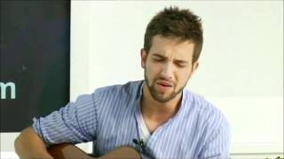 Pablo Alborán cantando Solamente tú en francés Seulement toi [upl. by Collyer699]