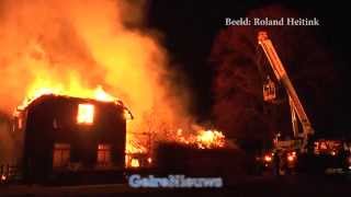 Uitslaande brand in boerderij rieten kap Didam [upl. by Erme]