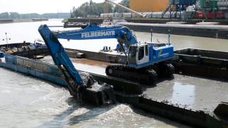 Felbermayrs Liebherr R964C auf quotHorstFelixquot im Alberner Hafen  Teil 1 [upl. by Skilken]