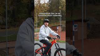 Zase jen flexí😤🤥 mtb cyklistika ceskarepublika funny viral cesko nohander sui [upl. by Tomas40]