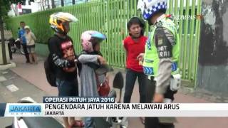 Ibu Jatuh dari Motor si Anak quotMarahinquot Polisi [upl. by Nosde]