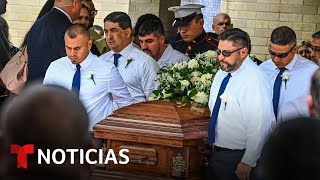 Uvalde acoge más sepelios de víctimas de la masacre  Noticias Telemundo [upl. by Aneles]