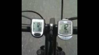 Cat Eye Velvo 8 VS Bell Wireless Bike Speedometer [upl. by Chainey]