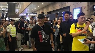 Sorprenden a Daddy Yankee en China quotMira su Reacciónquot [upl. by Rozanna]