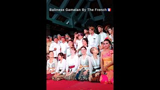 Bule Eropa Mahir Main Gamelan Bali  Balinese Gamelan Played By Europeans [upl. by Oirromed]