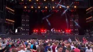 Suede  Beautiful Ones  Live at the Isle of Wight Festival 2014 [upl. by Eseilana]