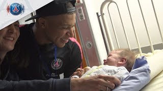 Les joueurs en visite auprès des jeunes patients de l’hôpital Necker Enfants malades [upl. by Denbrook]