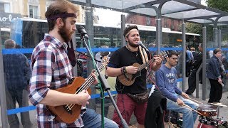 Los Cuerdos de Atar quotLanjarón y Bezoyaquot  Busking [upl. by Bergwall61]