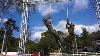 Exército realiza corrida de obstáculos na cidade [upl. by Aremat]