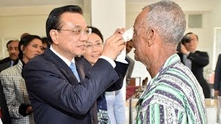 Li Keqiang visits cataract patients in Addis Ababa [upl. by Anaile]