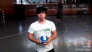 Lanzamiento del extremo en balonmano [upl. by Lesya]