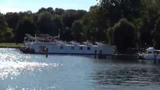 Hafenstadt Berlin  Schiff fährt aus den Hafen Treptow [upl. by Cirded]