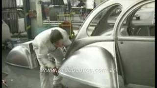 Comment on fabriquait une 2cv en 1990 [upl. by Hilario]