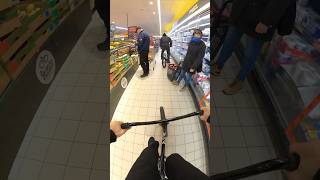 WJECHALIŚMY ROWERAMI DO BIEDRONKI  shorts polska viral challenge funny mtb bike sports [upl. by Laenahtan]