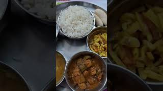 TodaysSimple LunchThali but Yummy😋lunchfoodthali youtubeshortsshorts reelstredinghighlights [upl. by Aiouqahs]