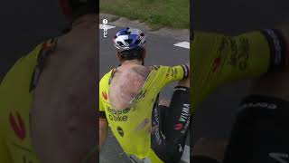 Chute et abandon pour Wout van Aert à A Travers la Flandre shorts vélo [upl. by Aldon405]