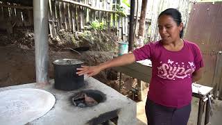 Beneficiarias de estufas ahorradoras de leña en Candelaria Loxicha [upl. by Areemas]