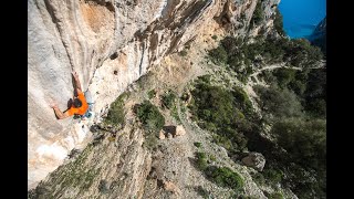 GIRADILI Arrampicata magica in Sardegna [upl. by Sheeb665]