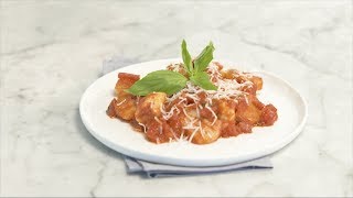 Homemade Gnocchi in Tomato Basil Sauce  نوكي الايطالي بصلصة الطماطم والريحان [upl. by Trelu]