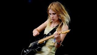 Wolf Alice  Freazy  Bros live at Glastonbury 2016 HD 720p [upl. by Merrill]