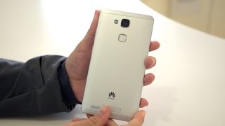 Huawei Ascend Mate 7 is a massive metal mobile with a great battery [upl. by Iover]