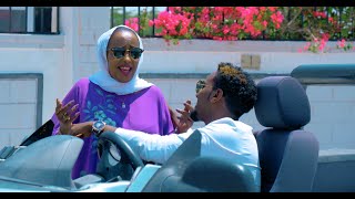 Mursal Muuse vs Hodan Abdirahman Soo dadaal Official Video 2020 [upl. by Gudrun]