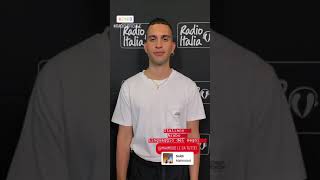 Mahmood  Soldi con il linguaggio dei segni Backstage Seat Music Awards 562019 [upl. by Atrebla]