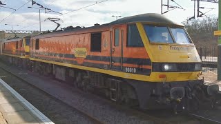 Freightliner Class 90 Pair 90010 amp 90007 DoubleHead North on Intermodal Train  MKC 2323 [upl. by Ellehcan]