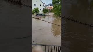 Heftige Überschwemmungen spülen Autos weg in Babenhausen flood unwetter hochwasser babenhausen [upl. by Smaj358]