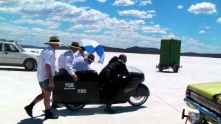 171600 MPH  Worlds Fastest Velocette  Lake Gairdner 2013 [upl. by Louis891]