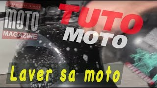 Lavage moto 2  Bien laver à leau et au jet sous pression [upl. by Kcirdot620]