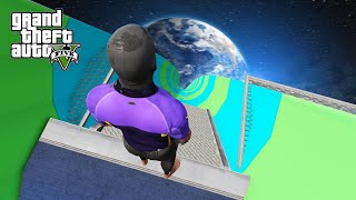 Je DESCENDS le TOBOGGAN le plus HAUT du monde sur GTA 5 [upl. by Martinson]