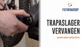 Mechanic Monday  Trapaslager vervangen [upl. by Norak]